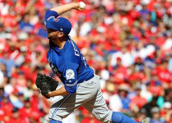 Marco Estrada iguala a Romo con 3 triunfos en Postemporada