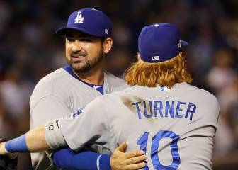 Adrián González pega jonrón ganador y los Dodgers empatan la serie