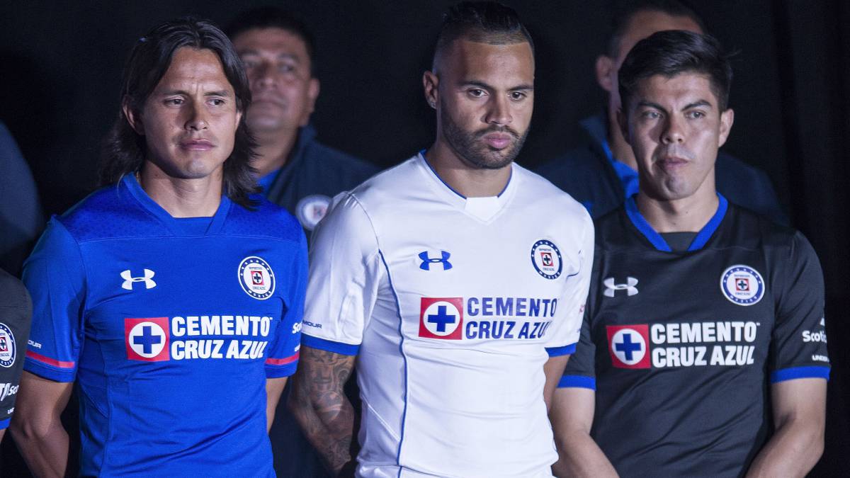 Cruz Azul Presentó Sus Nuevos Uniformes Para El Apertura 2017 - AS México