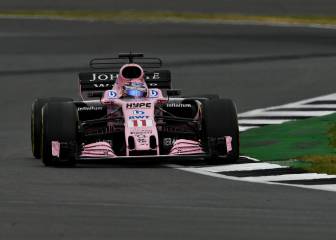 Checo Pérez lejos de la punta en los libres de Silverstone