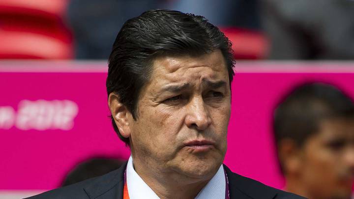 México Campeón Olímpico: Luis Fernando Tena, del oro al desempleo en cinco años. El entrenador mexicano se alejó repentinamente de la gloria….