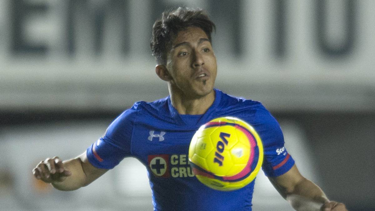 Ã�ngel Mena descarta urgencia por vencer al AmÃ©rica