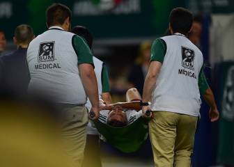 Néstor Araujo salió lesionado y peligra para Copa del Mundo