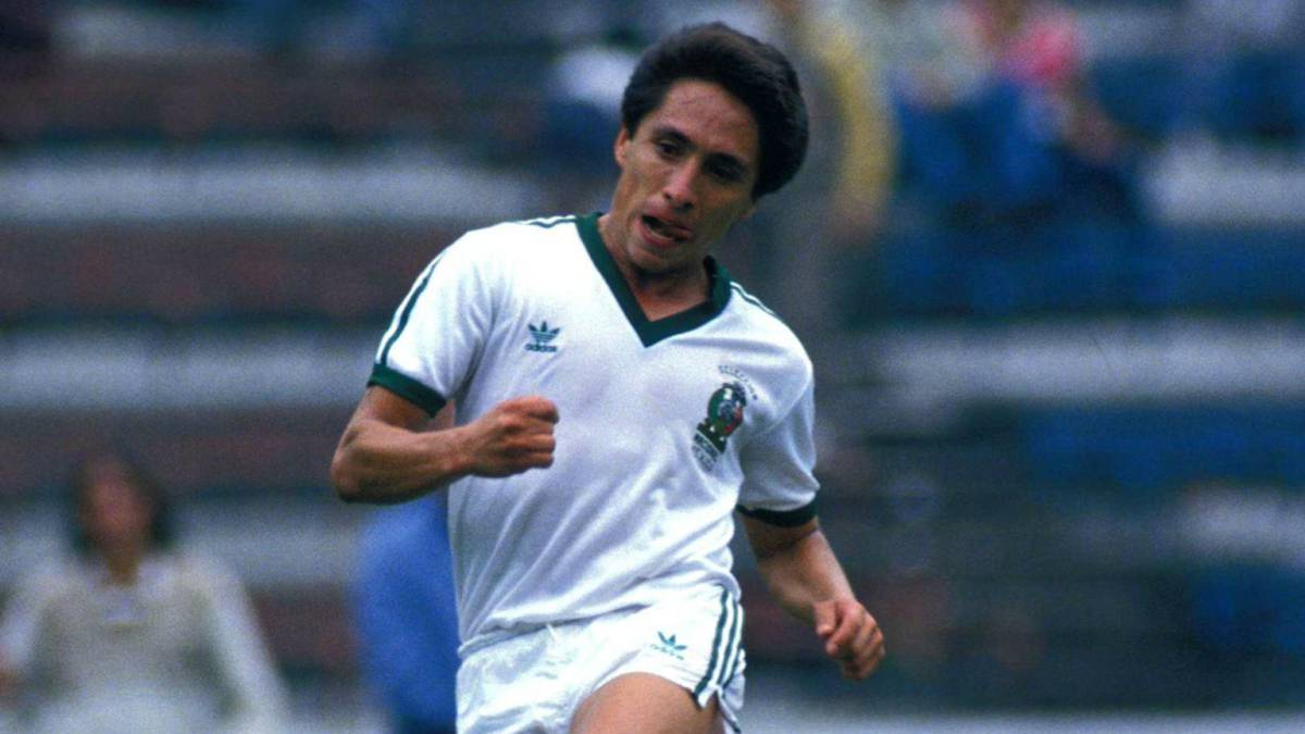 Manuel Negrete avanza a semis en 'Mejor Gol' de los Mundiales - AS México
