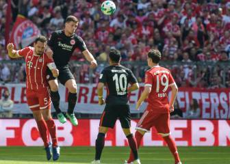 Marco Fabián no pudo con el poder del Bayern