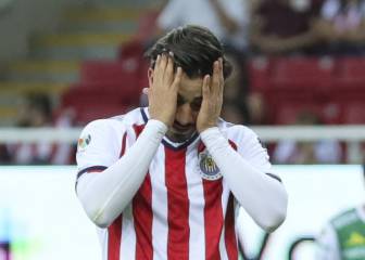 Chivas falla dos penales y se va del torneo sin ganar en casa