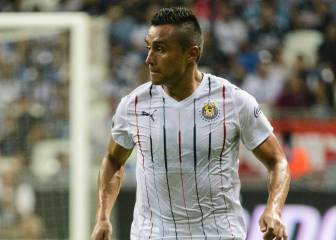 Siguen las bajas en Chivas: también se va el 'Aris'