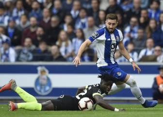 Porto da por perdida la renovación de Héctor Herrera