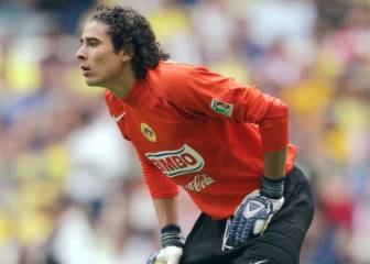 Ochoa sigue brillando con los guantes tras 15 años del debut