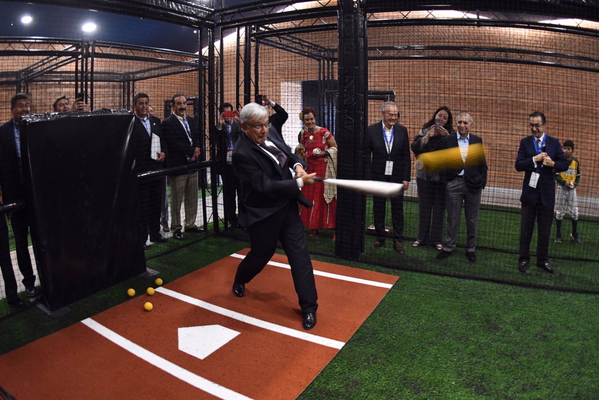 Andrés Manuel López Obrador, presidente de México, durante la inauguración del Salón de la Fama del Béisbol