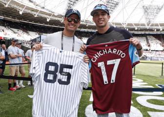 Chicharito cambió playeras con Luis Cessa en la MLB London