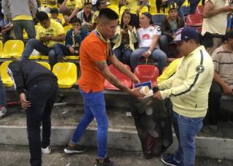 La “Monu” limpia el Azteca tras el partido contra Rayados