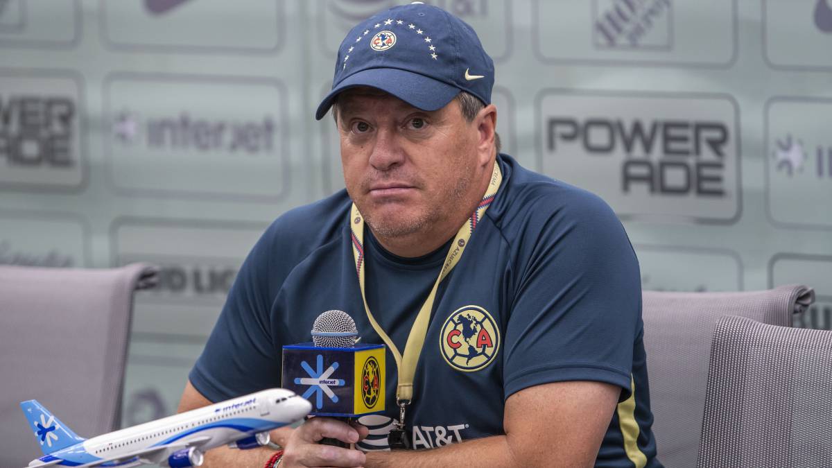 Miguel Herrera dice que si llega un refuerzo sería de Sudamérica