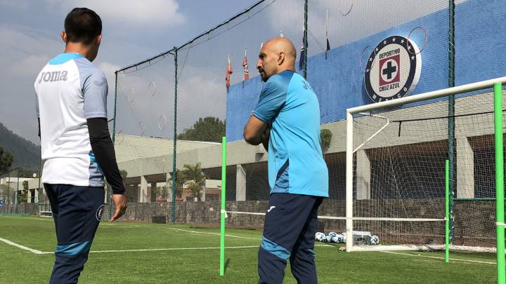Oscar Pérez ya entrena a los porteros en La Noria