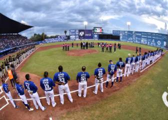 Afición de Acereros acampa por un boleto del juego siete