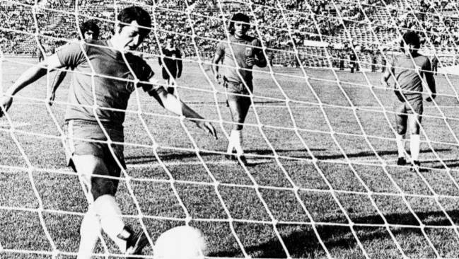 El gol Francisco ‘Chamaco’ Valdés a portería vacía en el Estadio Nacional de Chile