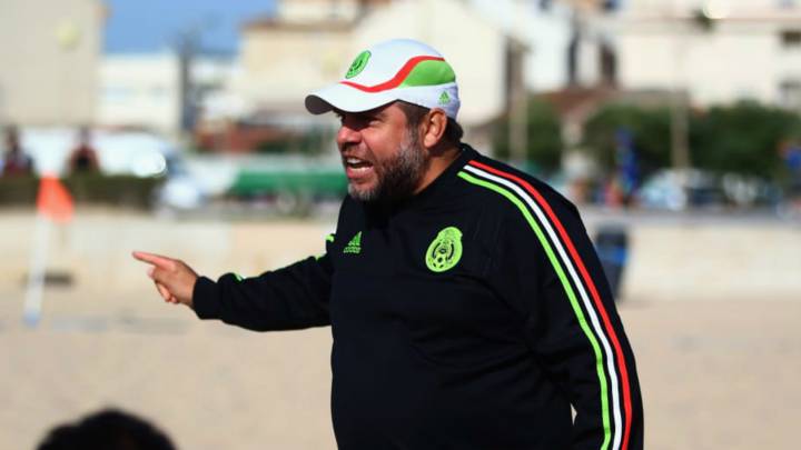 Ramón Raya no ve crecimiento en el fútbol de playa en México