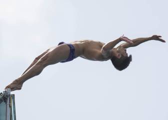 Jonathan Paredes y su esposa, separados por el coronavirus
