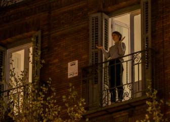El minuto de los aplausos para los médicos en España