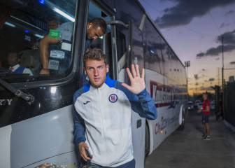 Santiago Giménez: Si no hay de otra, deberían darnos el título