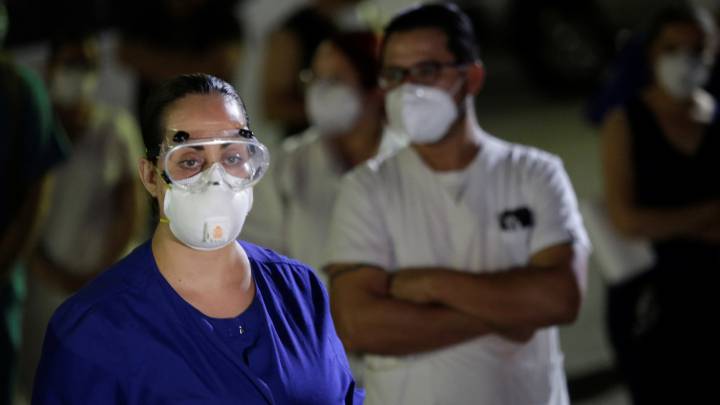 Familiares de pacientes con coronavirus entran a la fuerza al Hospital Las Américas