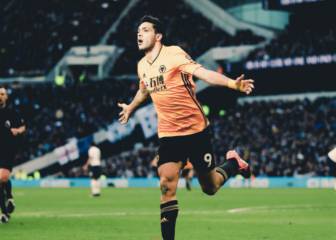 Los Wolves celebran los 29 años de Jiménez con 29 goles