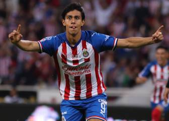 Chivas respaldará a Macías si tiene ofertas de Europa