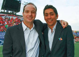 ¿Qué está pasando 'Doctor'? El día en que Campos fungió de estilista de Luis García