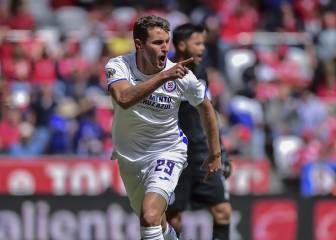 Santiago Giménez se siente más identificado con México