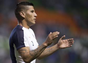 Los zapatos del debut de Salcido, un regalo de Galindo
