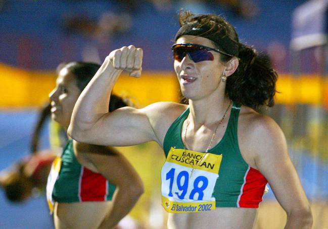 Ana Guevara, medalla de oro en los Juegos Centroamericanos y del Caribe 2002