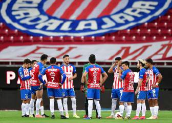 Chivas confirma su 11 titular frente a Tigres