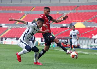 Con dos goles de Dinenno, Pumas derrota a Atlas