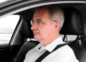 ¿Cuál es la mejor posición del asiento para manejar un automóvil?