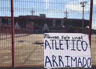 Colocan manta de protesta por llegada de LBM al estadio Luis Pirata Fuente