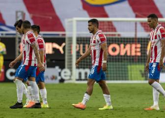 XI de Chivas: Antuna y Alexis van de arranque