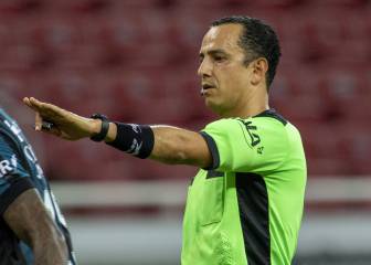 Señalan penal polémico para Chivas con Santander en el VAR