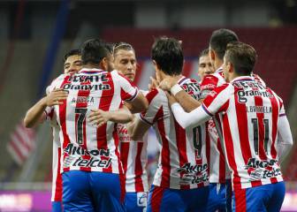 XI de Chivas: Gudiño vuelve de titular; Canelo y 'Chicote', de arranque