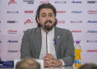 Chivas paga apuesta tras perder el Clásico frente al América