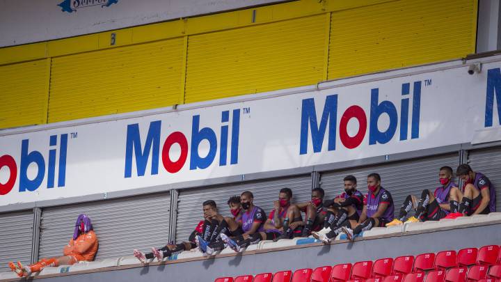 Chivas y Atlas dependen de autoridades para abrir estadios