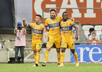 Tuca haría movimientos tras ausencia del Chaka