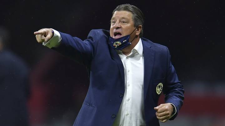 Miguel Herrera acepta que si tuvo acercamientos con la Selección de Chile