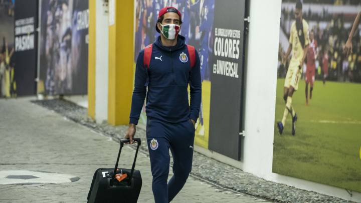 Confirman tres jugadores y un integrante del cuerpo técnico con COVID-19 en Chivas