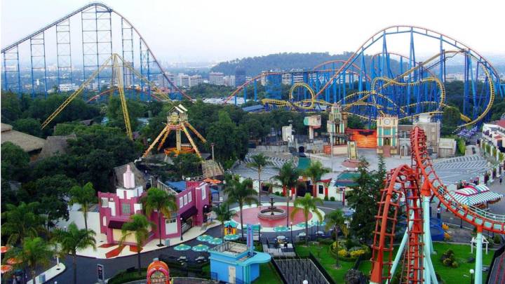 Six Flags México reabre sus puertas pese a las críticas