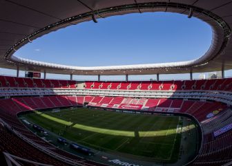 Periodistas califican como irresponsable decisión de abrir el Estadio Akron