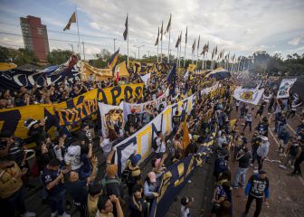 A pesar de recomendaciones, hubo festejo afuera de CU