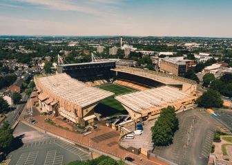 ¡Sí, señor! Así luce la manta de Raúl Jiménez en el Molineux