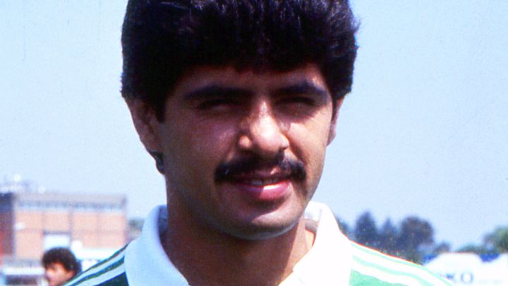 Luis Flores, hospitalizado con síntomas de COVID-19