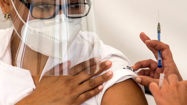 México contará con 55 millones de dosis de la vacuna anticovid de AstraZeneca