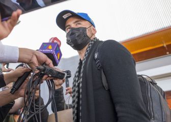 Carlos González debutará como titular ante León